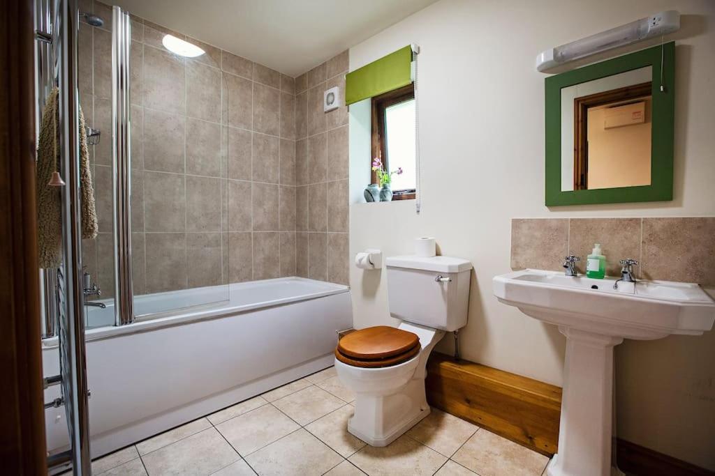 Cabalva Mill Cottage - Very Private And With Views Over The River Wye Clifford Екстериор снимка