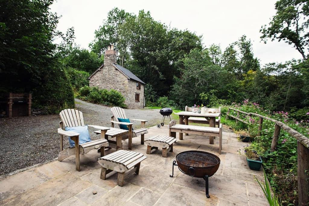 Cabalva Mill Cottage - Very Private And With Views Over The River Wye Clifford Екстериор снимка